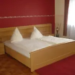 Traditionsgasthof Zum Luedertal Guest house Bimbach