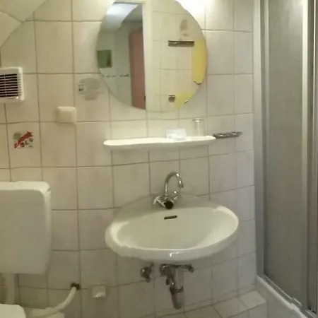 Traditionsgasthof Zum Luedertal Bimbach