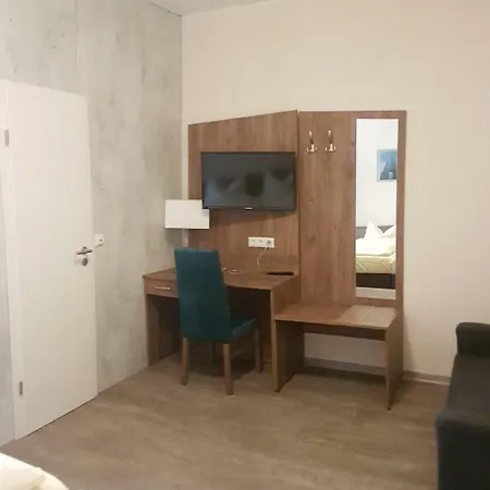 Traditionsgasthof Zum Luedertal בית הארחה