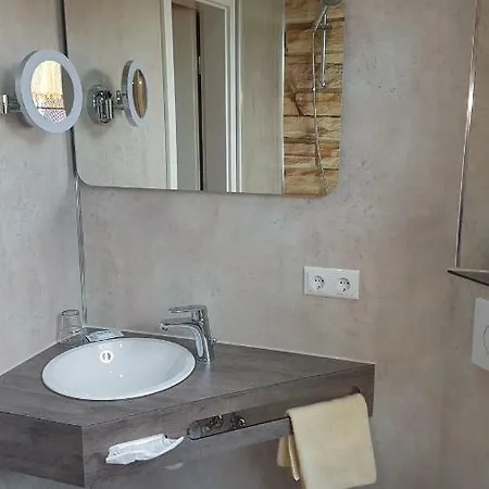 Traditionsgasthof Zum Luedertal 3* Bimbach